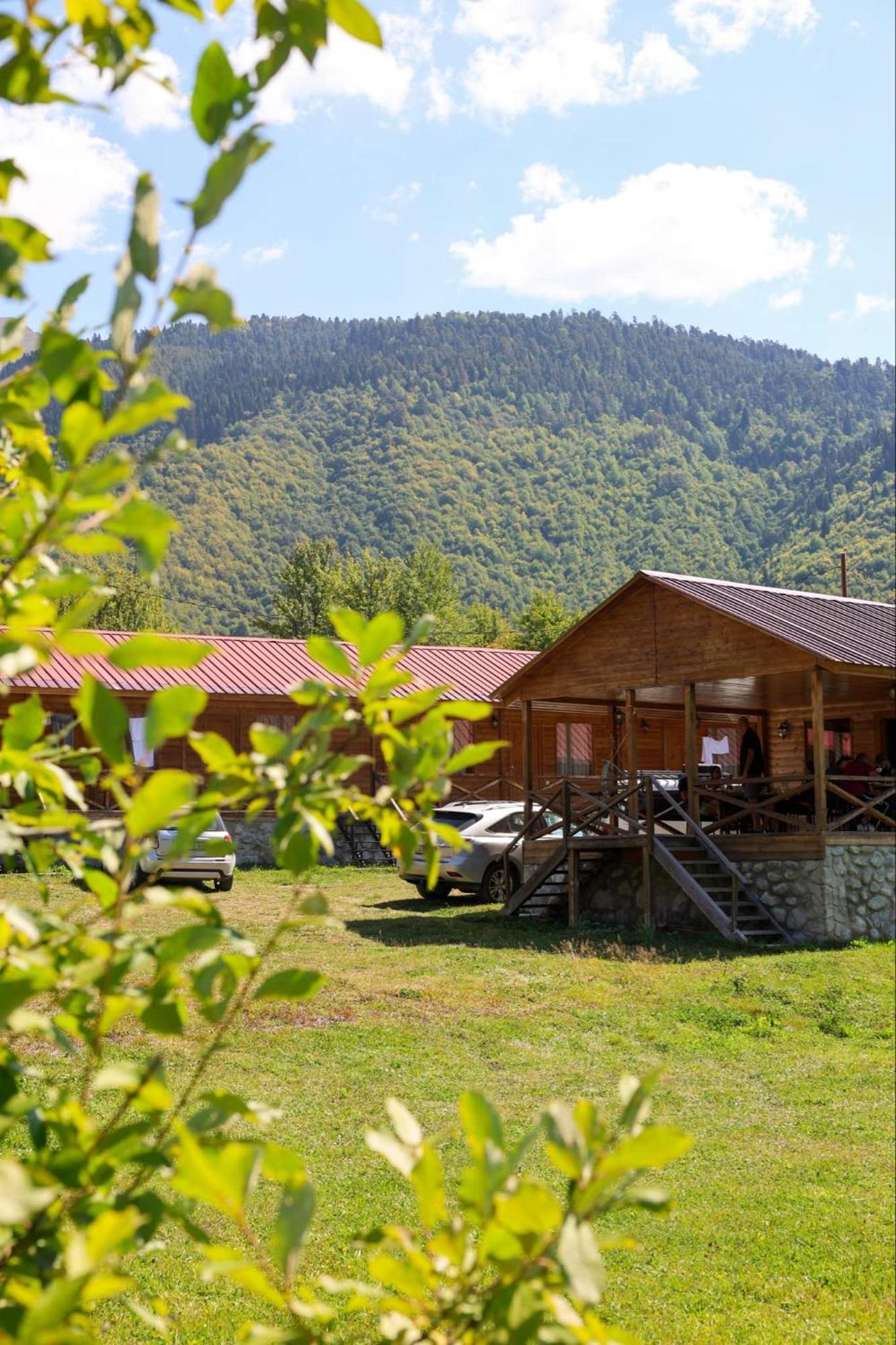 Hotel Ushba Hill Mestia Luaran gambar